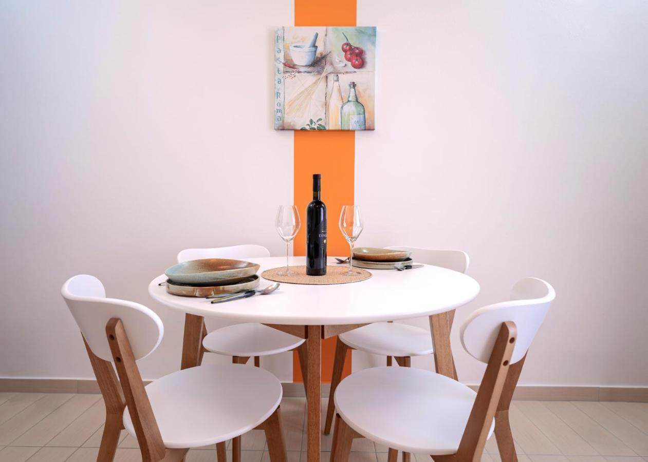 Hektorovic Poolside Apartments 볼 외부 사진